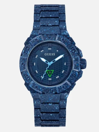 Analoge Uhr in Marineblau