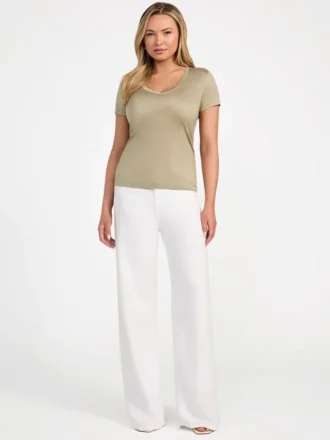 Eco Light Basic T-Shirt mit V-Ausschnitt