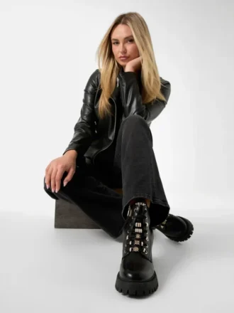 Fionaa Stiefel mit Profilsohle