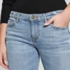Ökologische Slouchy-Jeans mit niedriger Leibhöhe Ökologische Slouchy-Jeans mit niedriger Leibhöhe